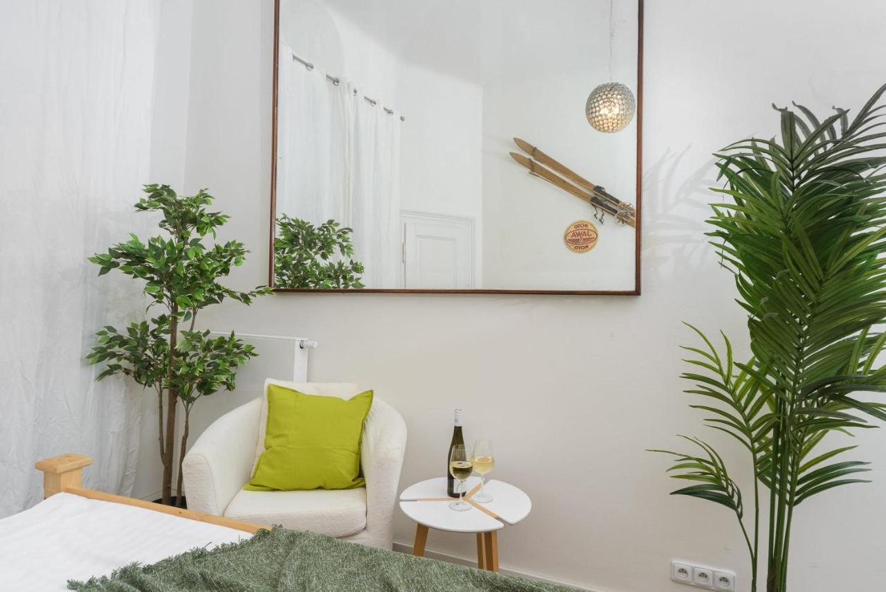Luxury Three-room Apartament Praga