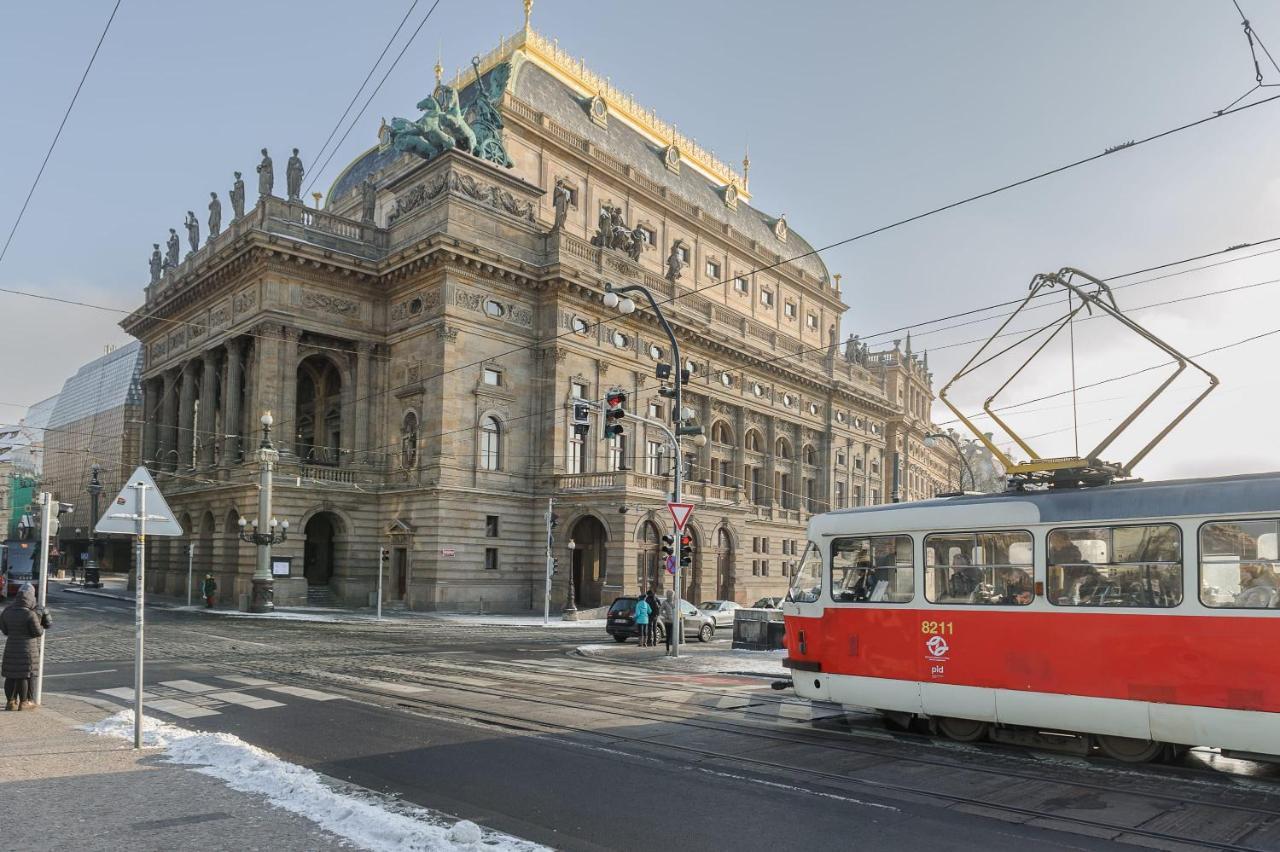 Luxury Three-room Apartament Praga