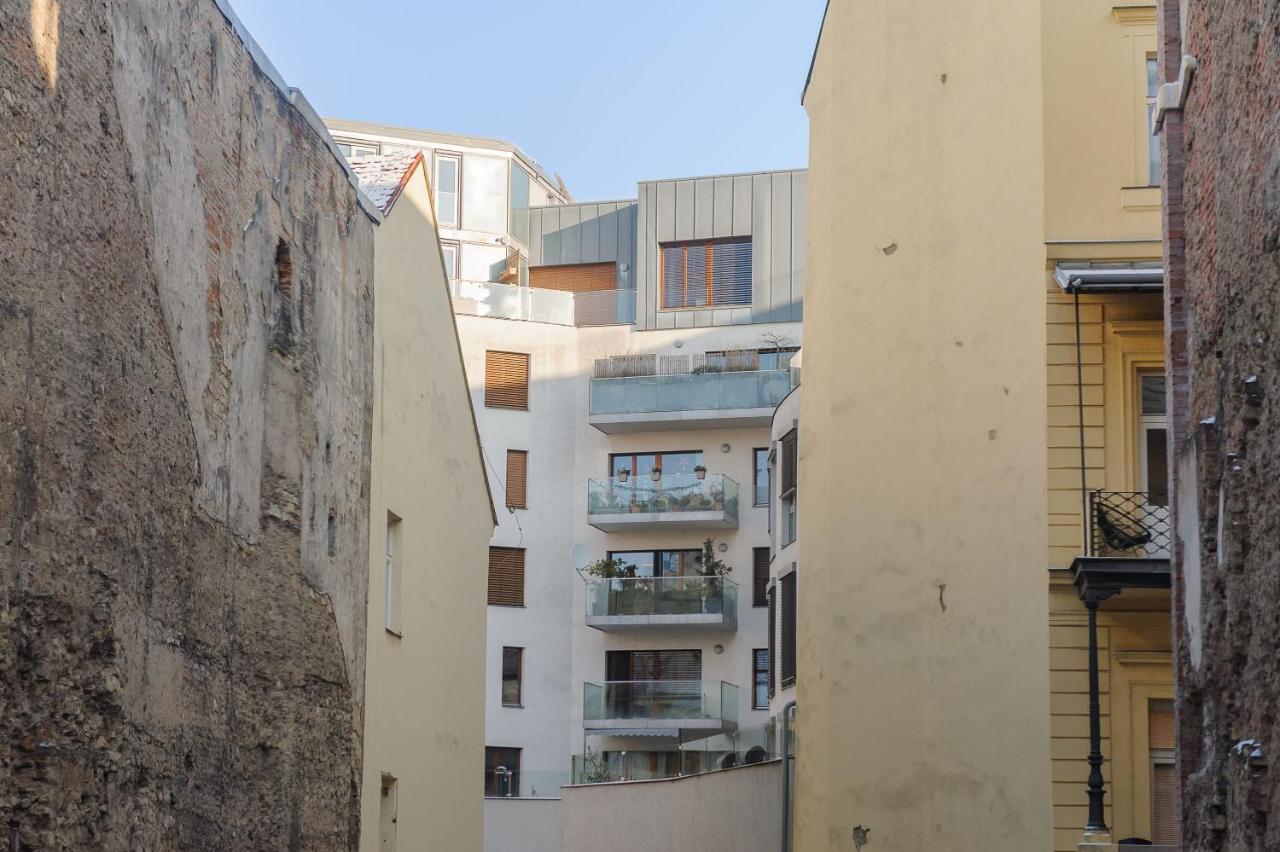 Apartament Luxury Three-room *